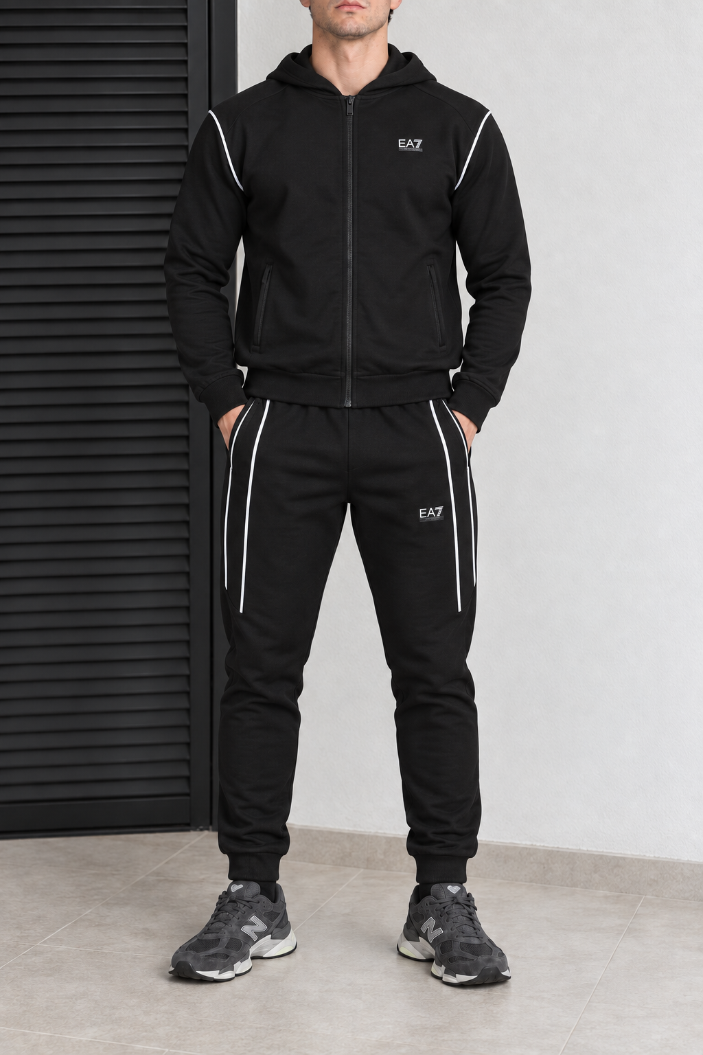 Emporio Armani kostiumas