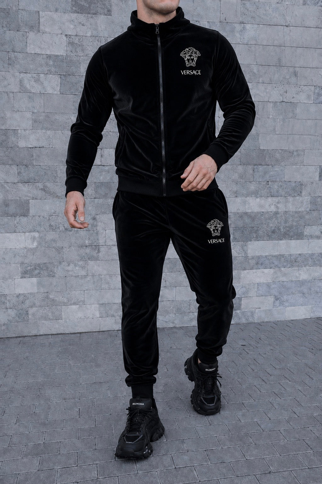 Versace veliūrinis kostiumas