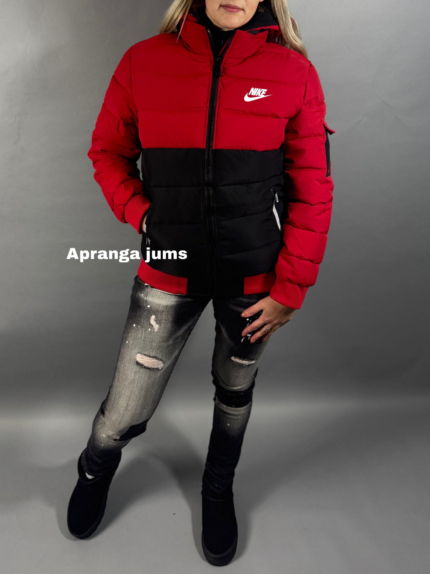 Moteriška Nike striukė