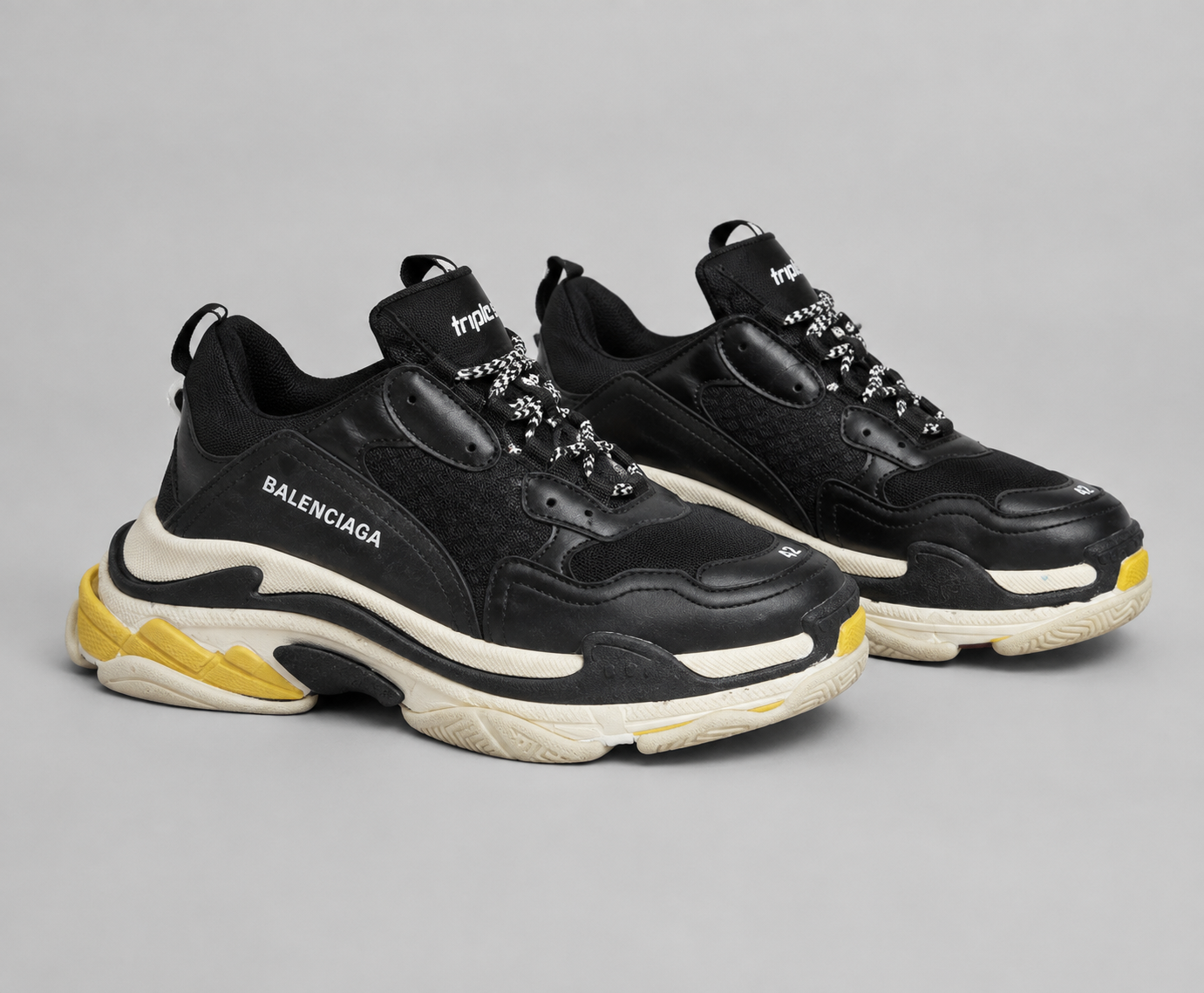 Balenciaga kedai
