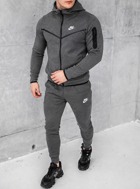 Nike Tech Fleece sportinis kostiumas
