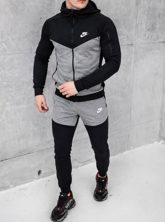Nike Tech sportinis kostiumas