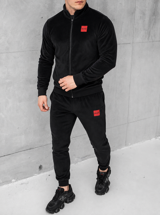 Hugo Boss veliūrinis kostiumas