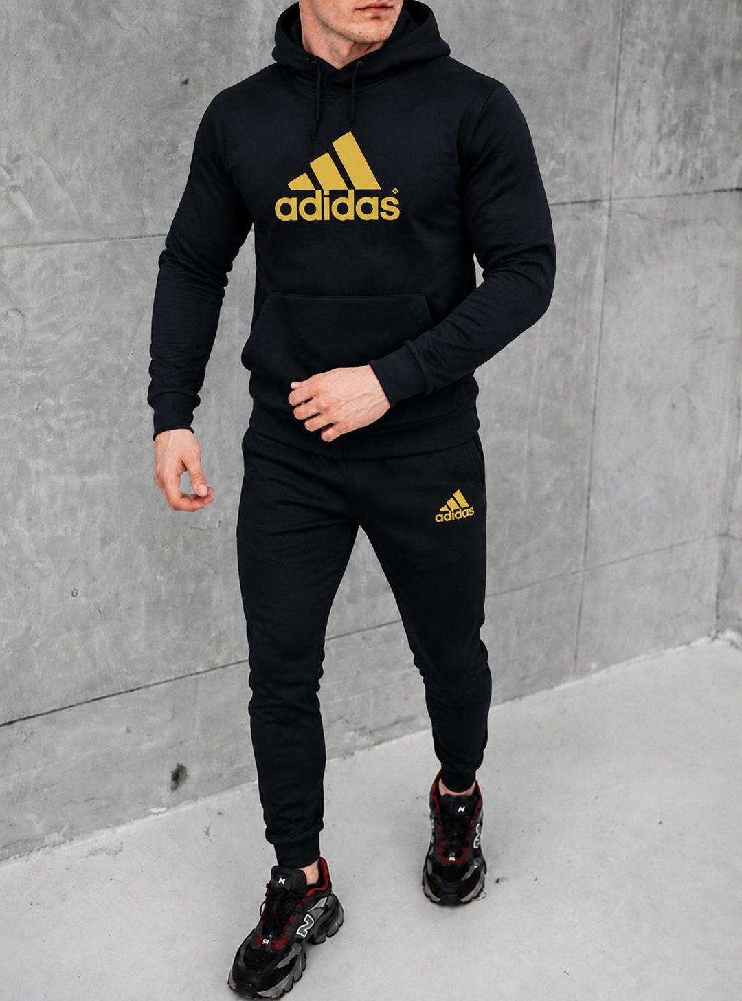 Adidas kostiumas