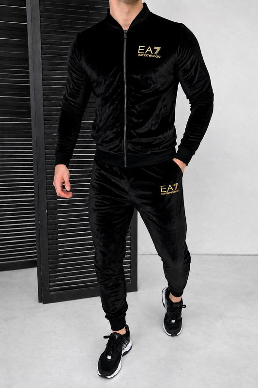 Emporio Armani veliūrinis kostiumas