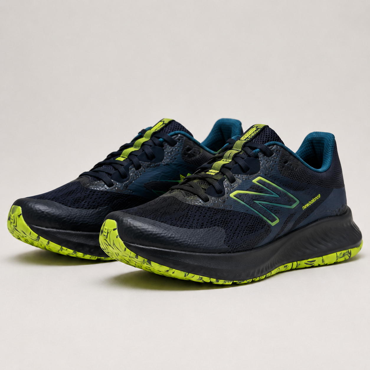New Balance kedai