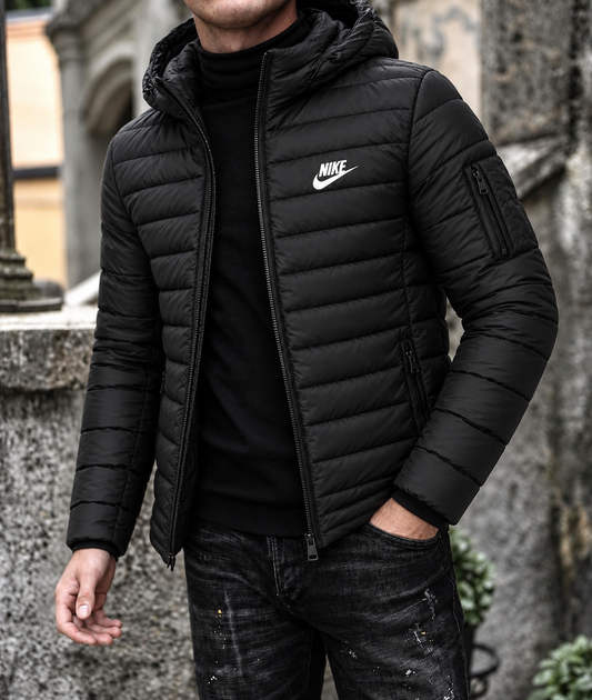 Nike striukė