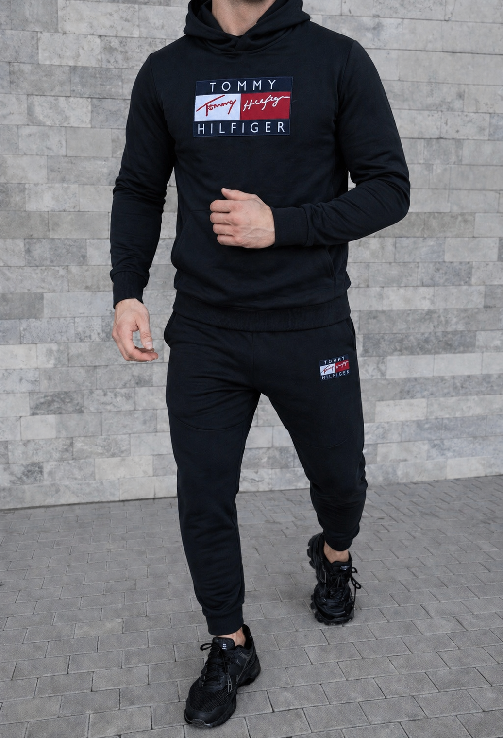 Tommy Hilfiger kostiumas